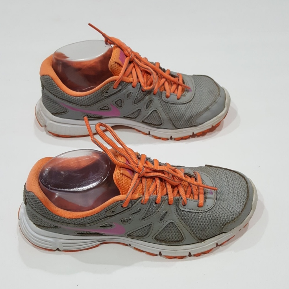Nike Revolution 2 women's shoes size 7